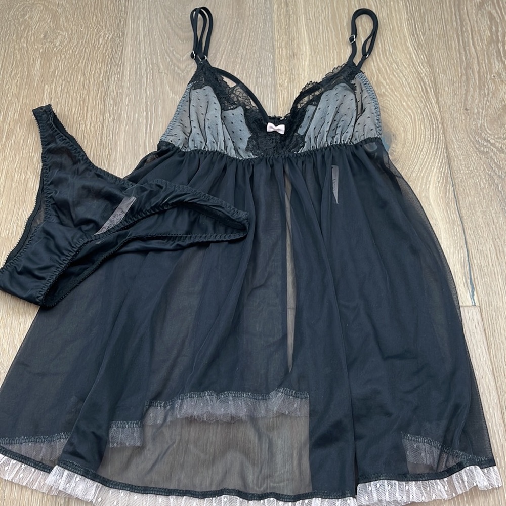 Victoria’s Secret two-piece babydoll lingerie set brand-new with tags size small